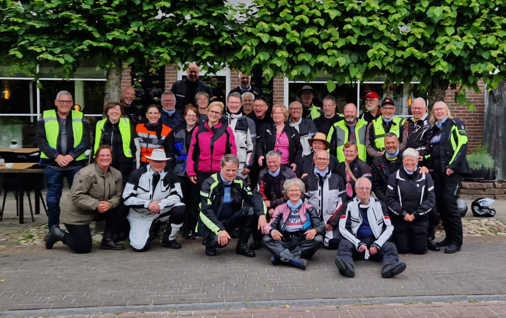 groepsfoto hdc jubileumweekend.jpg